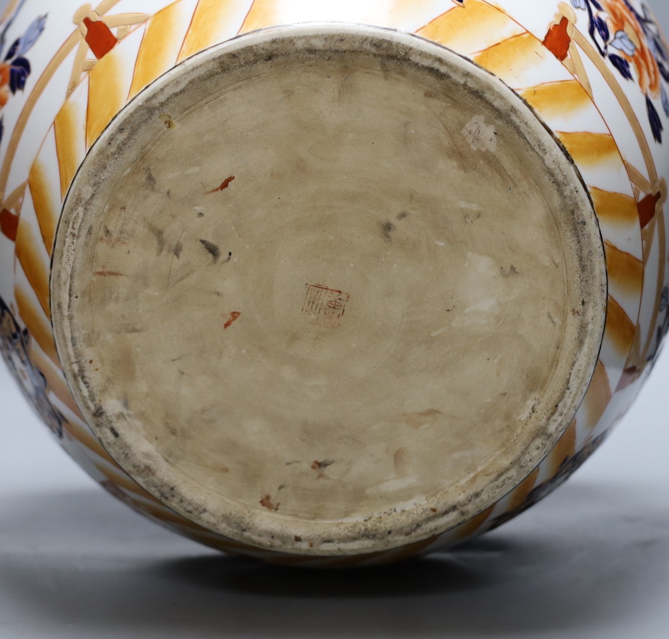 A late 20th century Chinese Imari fish bowl, 31 cms high